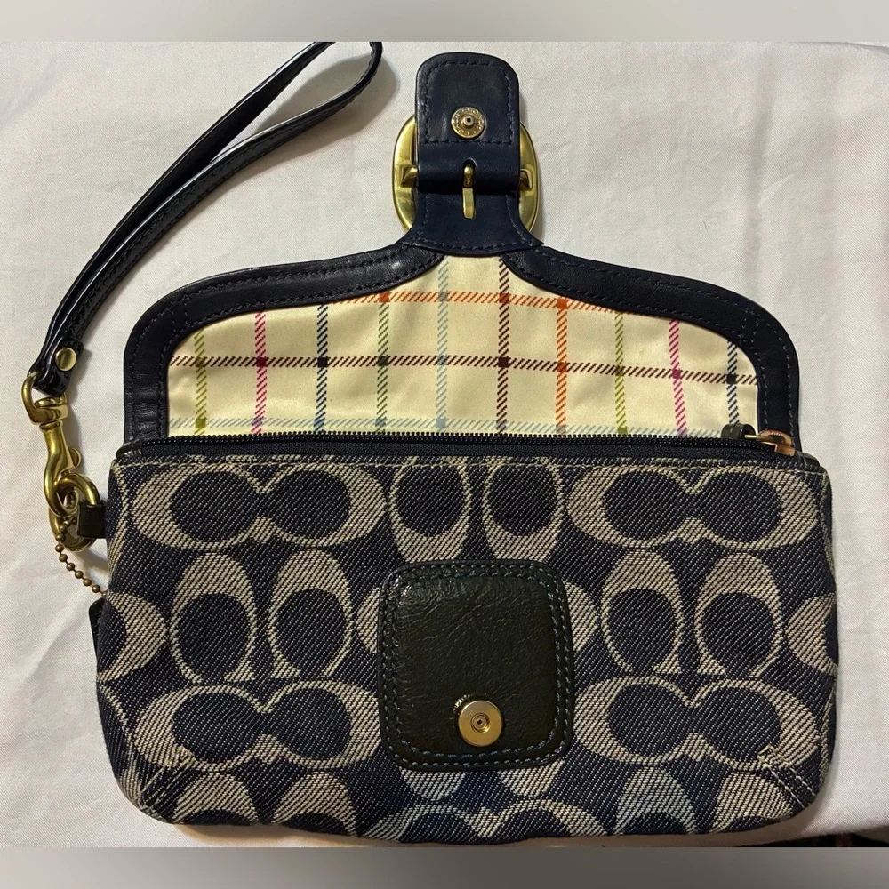 Coach Denim Signature Jacquard Buckle Flap Wristlet Y2K - Picture 3 of 4